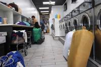 J & G Laundromat image 3
